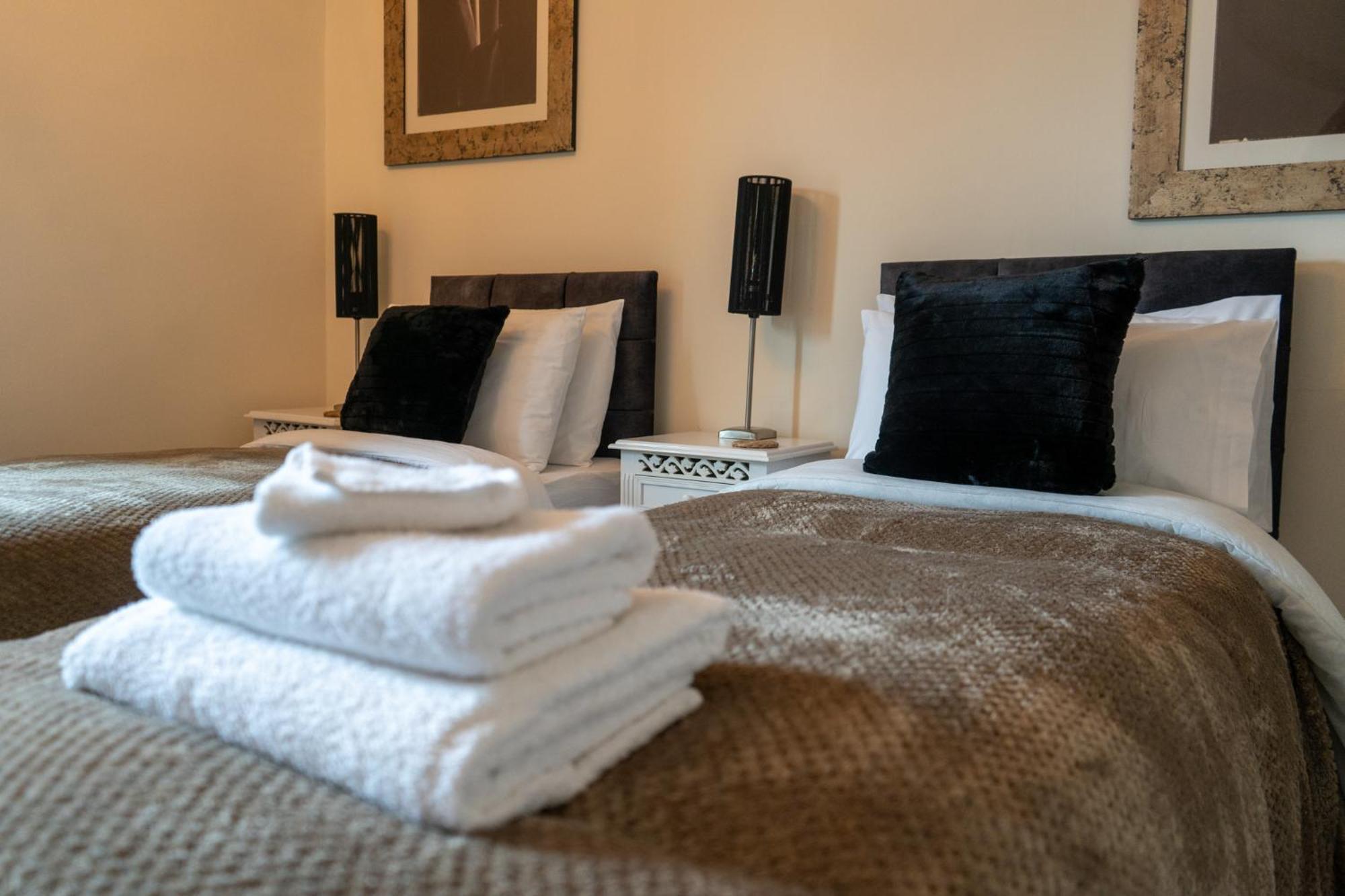 The Plumb Townhouse In Warwick Centreヴィラ エクステリア 写真