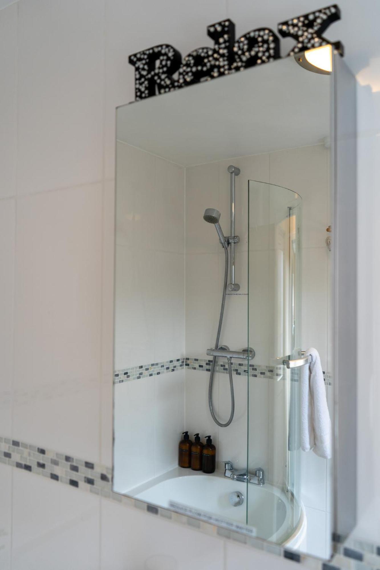 The Plumb Townhouse In Warwick Centreヴィラ エクステリア 写真