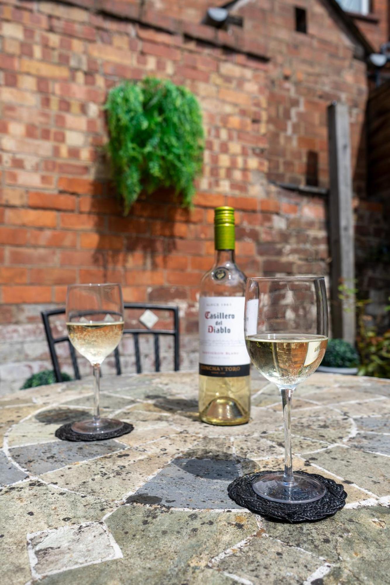 The Plumb Townhouse In Warwick Centreヴィラ エクステリア 写真