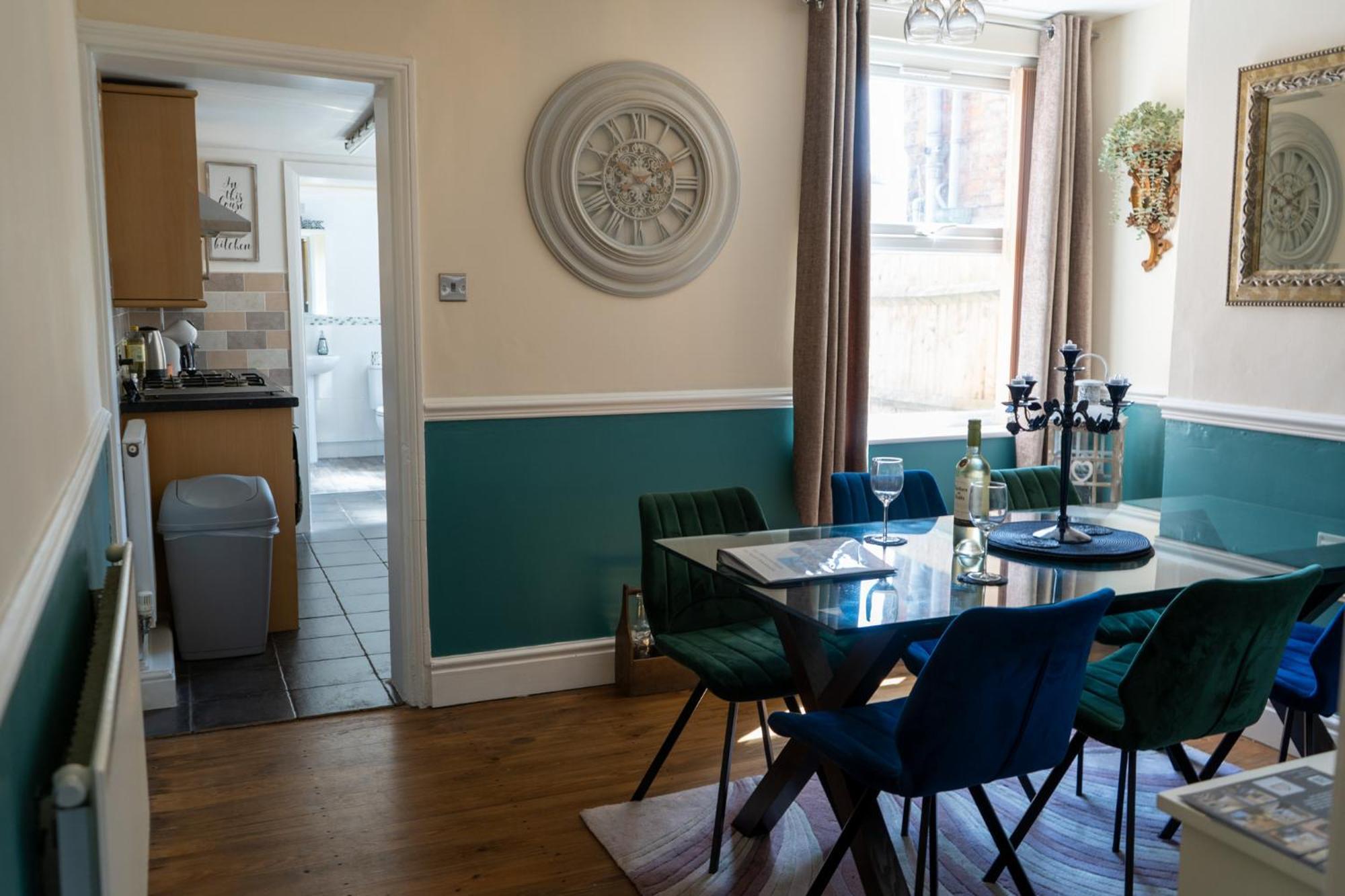 The Plumb Townhouse In Warwick Centreヴィラ エクステリア 写真